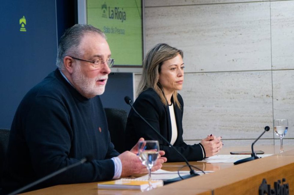 La directora general de Justicia a Interior, Tania Sáez, y el subdirector general de Emergencias y Protección Civil, Roberto Varona
