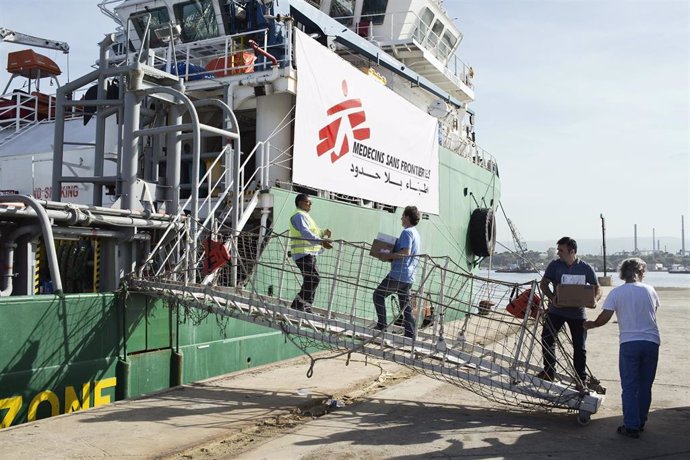 Archivo - Un barco de la organización Médicos Sin Fronteras (MSF) en el Mediterráneo.