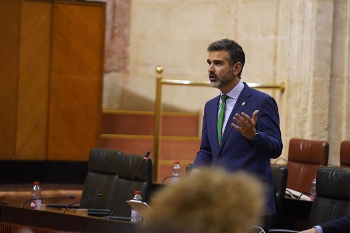 El Consejero De Sostenibilidad, Medio Ambiente Y Economía Azul, Ramón Fernández-Pacheco, En Comisión Parlamentaria