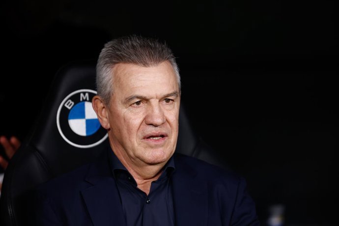 Archivo - Javier Aguirre, heach coach of Mallorca, looks on during the Spanish League, LaLiga EA Sports, football match played between Real Madrid and RCD Mallorca at Santiago Bernabeu stadium on January 03, 2024, in Madrid, Spain.