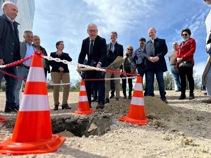 Acto de colocación de la primera piedra