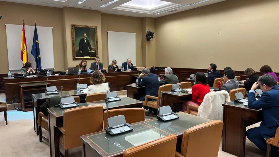 El comisionado general de la UNRWA, Philippe Lazzarini, se reúne con diputados en el Congreso