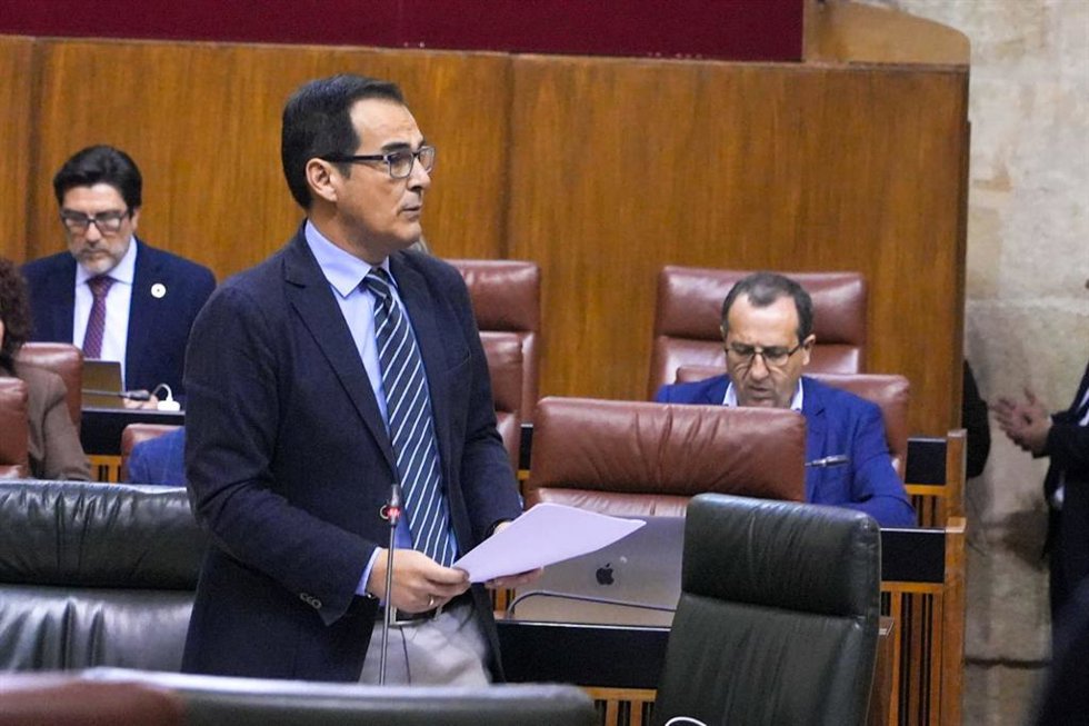 El consejero de Justicia, José Antonio Nieto, en el Pleno del Parlamento de Andalucía del 7 de marzo de 2024.