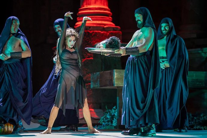 Belén Rueda protagoniza Salomé, una historia de anhelo y pasión que se podrá disfrutar este viernes en el Teatro Bretón