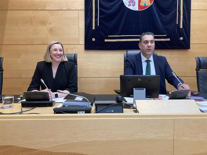 Isabel Blanco, momentos antes de empezar su comparecencia en las Cortes.