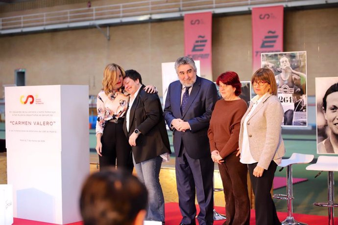 La "referente y pionera" Carmen Valero ya da nombre a las instalaciones de atletismo del CAR de Madrid