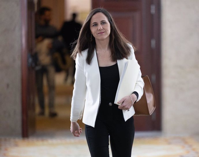 La secretaria general de Podemos, Ione Belarra, a su llegada a una reunión de la Junta de Portavoces, en el Congreso de los Diputados, a 27 de febrero de 2024, en Madrid (España).