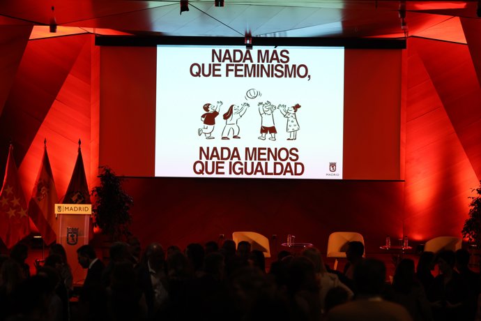 Vista general del acto institucional conmemorativo por el Día Internacional de la Mujer, 8M, en el Auditorio Caja de Música CentroCentro, a 8 de marzo de 2024, en Madrid (España).
