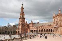El PSOE de Sevilla eleva al Congreso la propuesta municipal de "privatizar" la Plaza de España cobrando a los turistas
