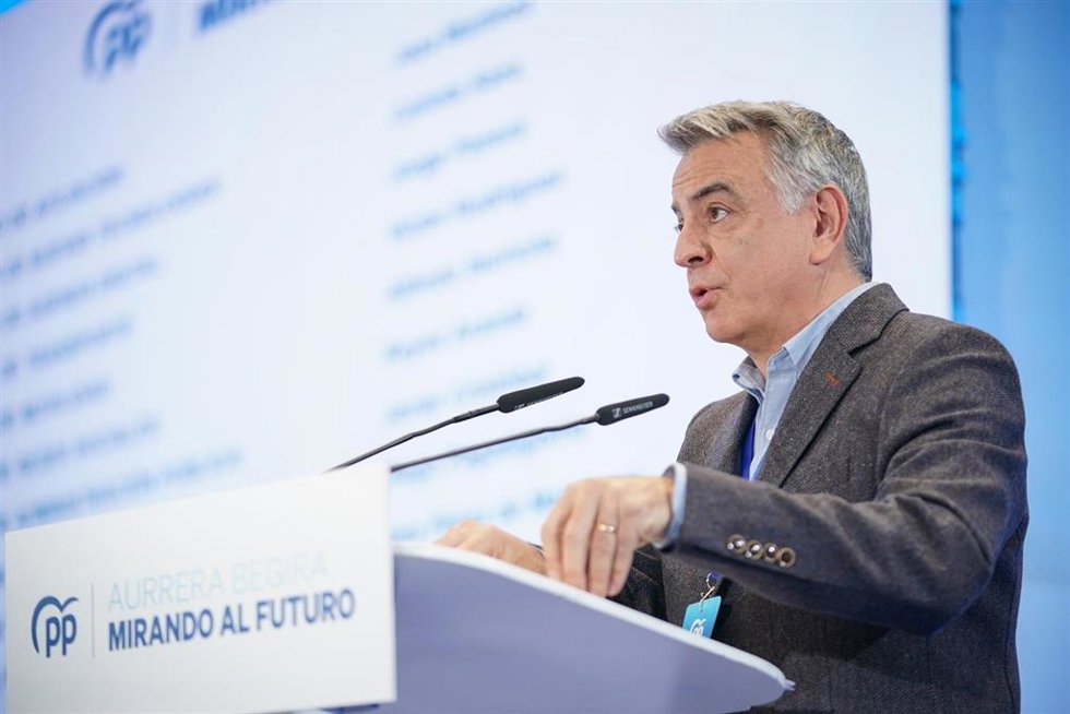 Archivo - El presidente del PP vasco, Javier de Andrés