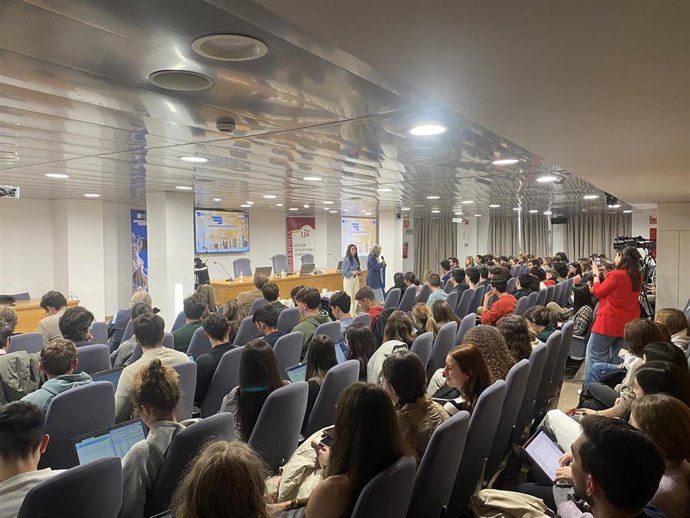 Jornada organizada por la Universidad de Sevilla en la Facultad de Económicas y Empresariales.