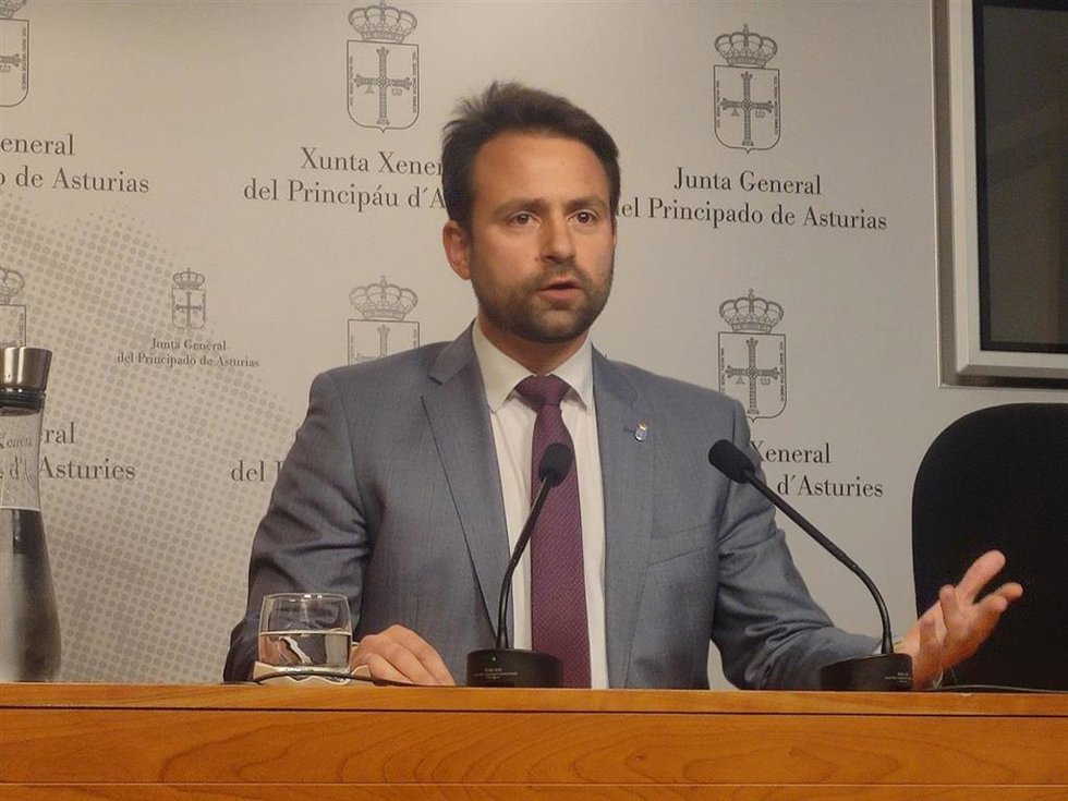 Archivo - El presidente del PP de Asturias y portavoz del Grupo Parlamentario Popular en la Junta General, Álvaro Queipo