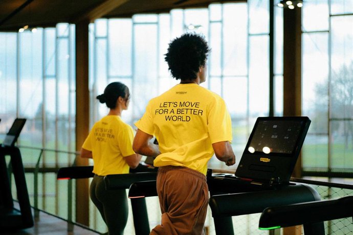 Technogym reactiva su campaña para promover el wellness y el ejercicio físico en todo el mundo.