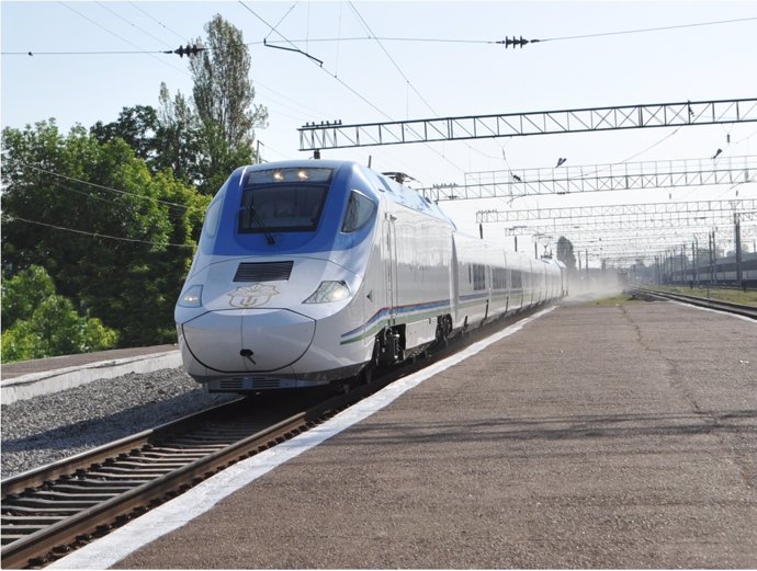 Archivo - Tren de alta velocidad de Talgo (T250) en Uzbekistán