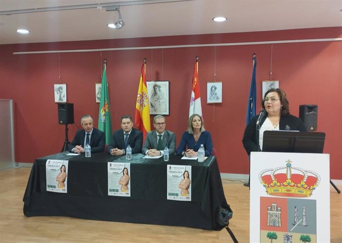 Veganzones, tercero por la derecha, responsabiliza a los sindicatos de la carencia de planes de igualdad en las empresas de CyL.