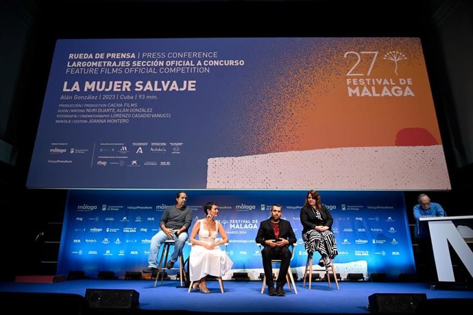 Rueda de prensa de la película 'La mujer salvaje' en el Festival de Málaga