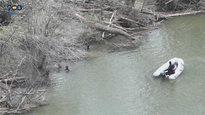 La búsqueda de Javier Márquez continúa en el Ebro, en la imagen por parte de los GEO