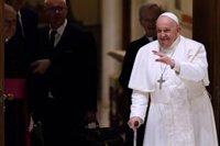 El Papa avisa que el arrepentimiento no es fruto del "autoanálisis" y pide a los confesores "ternura materna"