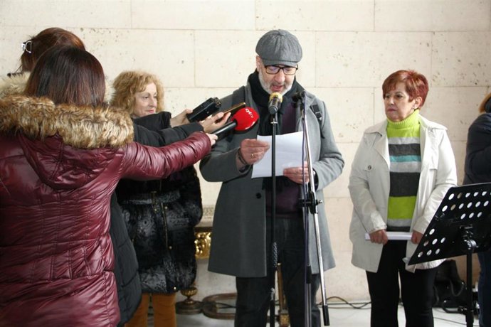 Imagen de la lectura del manifiesto del 8M en Palencia.