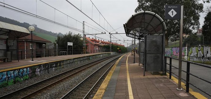 Archivo - La estación de tren de Boo de Piélagos, donde ocurrieron los hechos, a 4 de febrero de 2024, en Boo de Piélagos, Cantabria (España). 