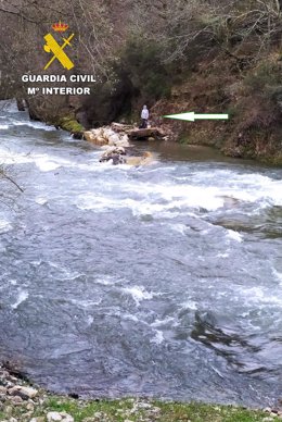 Imagen de la zona inundada del río Valcarce, en la que los dos peregrinos quedaron atrapados.