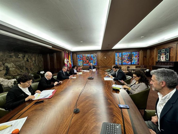 El Ayuntamiento de León aprueba 307.000 euros anuales para el sostenimiento de las juntas vecinales 