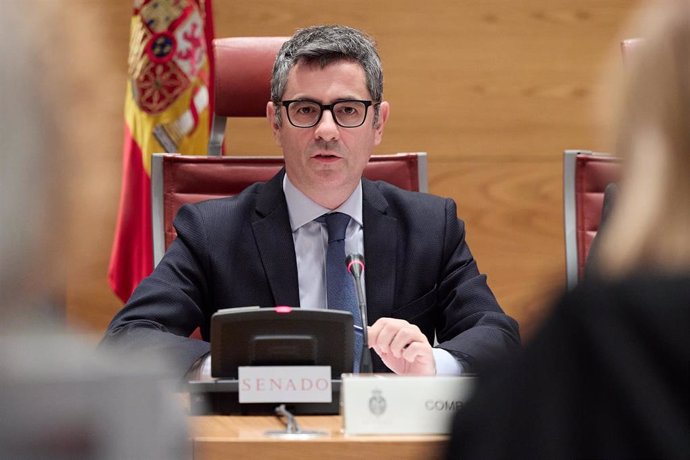 El ministro de la Presidencia, Justicia y Relaciones con las Cortes, Félix Bolaños, durante la Comisión Constitucional, en el Senado, a 5 de marzo de 2024, en Madrid (España). 