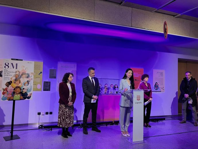 Acto institucional del 8M del Ayuntamiento de Logroño, en la Casa de las Ciencias