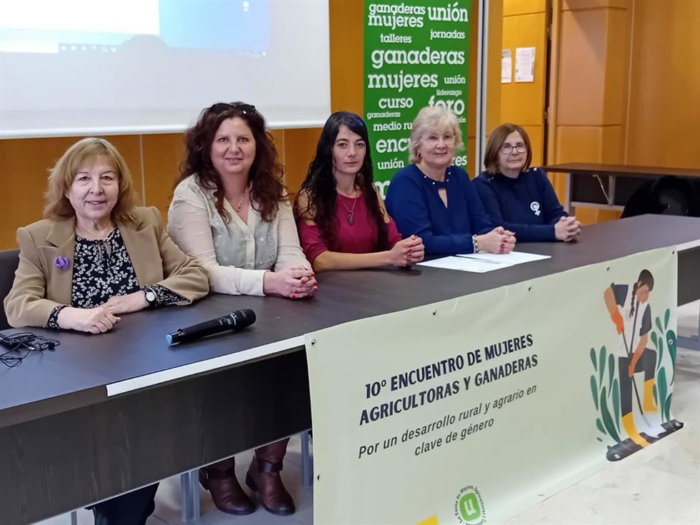 Dones de La Unió Llauradora