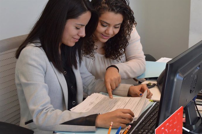 Archivo - Empleadas de Mapfre México