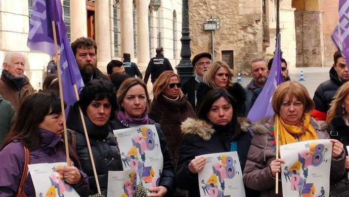 La secretaria general del PSOE Teruel, Mayte Pérez, en una de las concentraciones por el 8M.