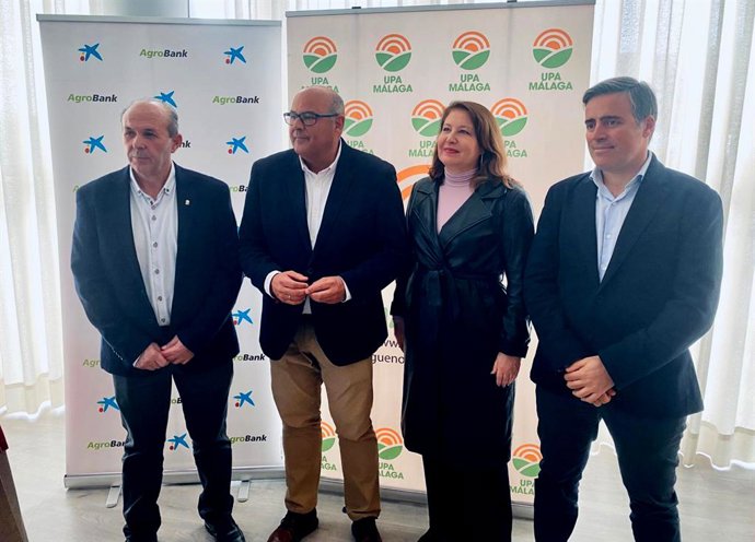 Jornadas sobre agua organizadas por UPA y con la asistencia de la consejera de Agricultura, Carmen Crespo,