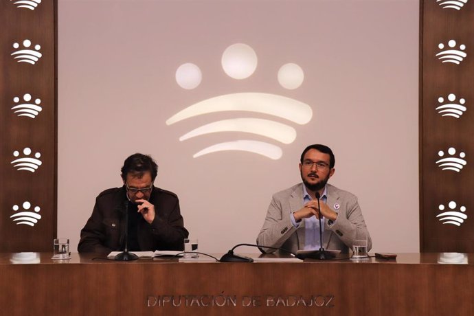 El diputado de Desarrollo Rural, Reto Demográfico y Turismo presenta el plan de subvenciones a jóvenes titulados para el emprendimiento de nuevas iniciativas empresariales.