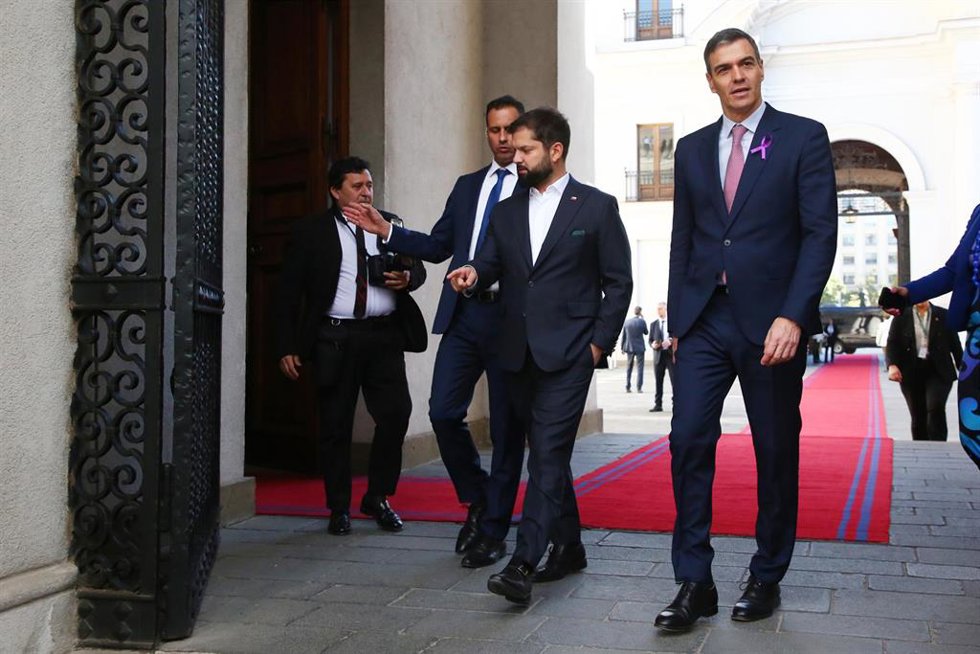 Santiago, 8 de marzo de 2024 El Presidente de la Republica Gabriel Boric recibe al Presidente del Gobierno de España, Pedro Sanchez, en Visita Oficial a nuestro pais. Marcelo Hernandez/Aton Chile Licencia editorial válida solo para España y 3 MESES a pa