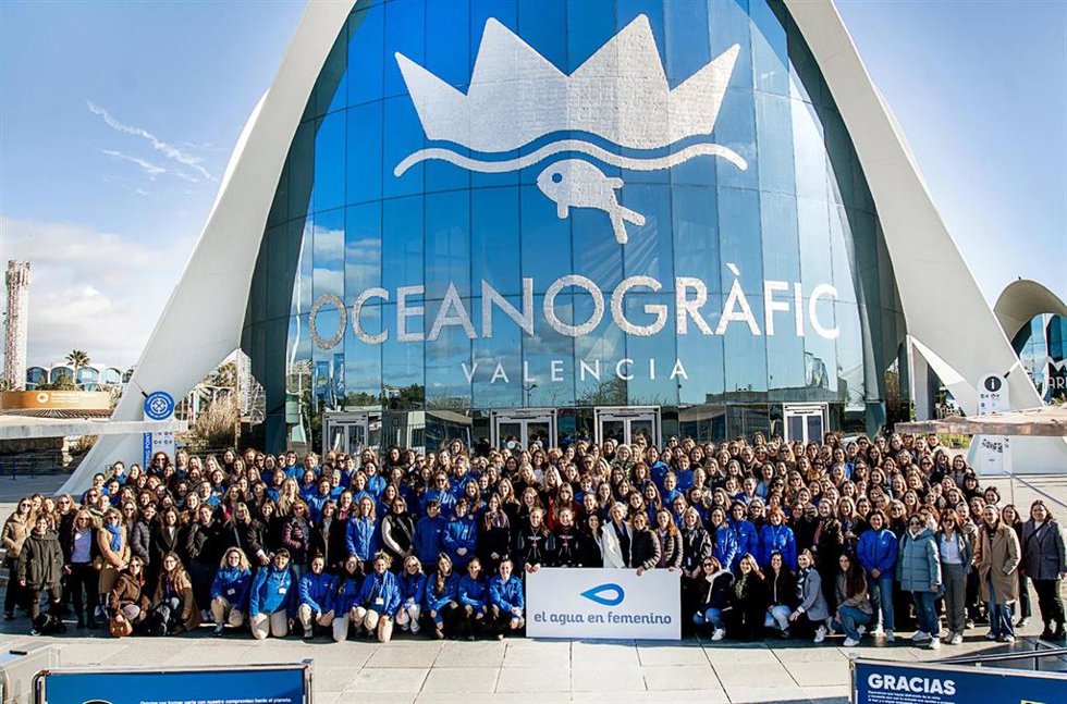 Global Omnium reúne la mayor concentración de Mujeres en El Agua en Femenino