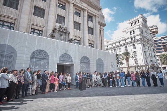 Lectura del manifiesto del Cabildo de Tenerife por el 'Día Internacional de la Mujer'