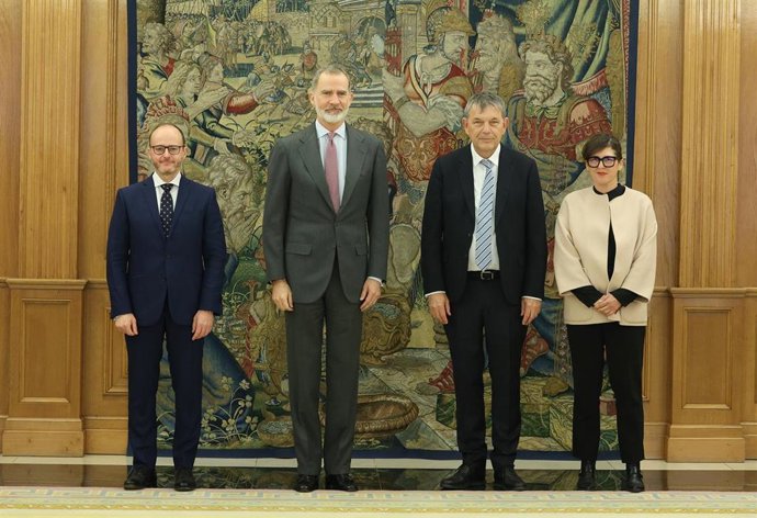 El Rey Felipe VI y el comisionado general de la Agencia de Naciones Unidas para los Refugiados de Palestina en Oriente Próximo (UNRWA), Philippe Lazzarini