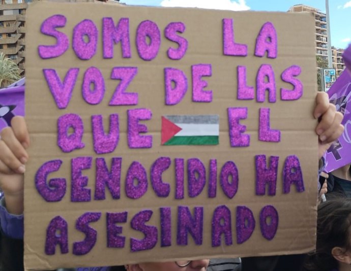 Cartell en la manifestació estufiantil pel 8M