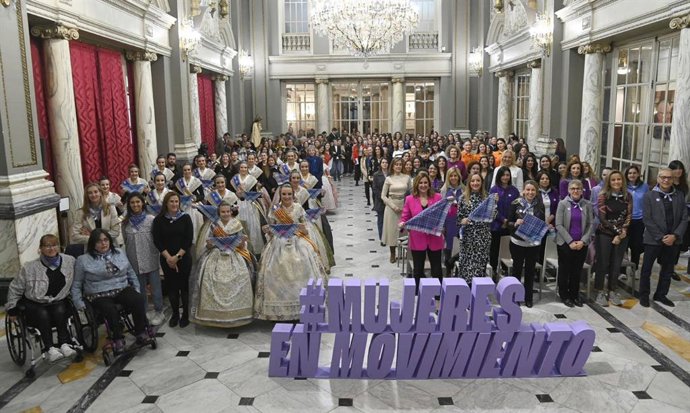 Imatge del tret d'eixida de l'I Frum Dona i Esport 2024 impulsat per l'Ajuntament de Valncia amb motiu del 8M, Dia Internacional de la Dona.