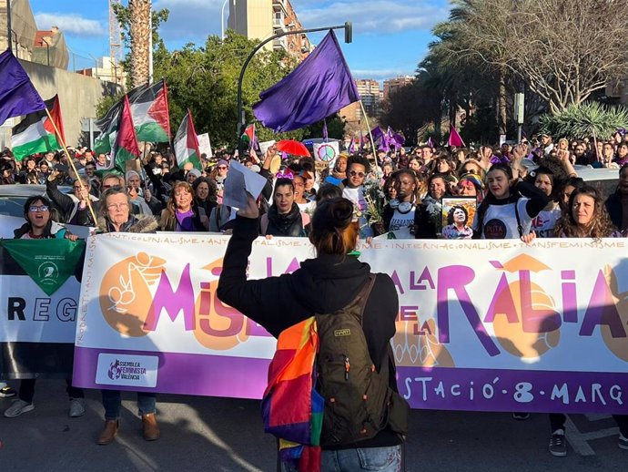 Manifestación del 8M convocada po Assemblea Feminista de València