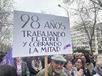 Comisión 8M reúne a feministas en Madrid y grita "#Seacabó" por los derechos "de todas y todes"