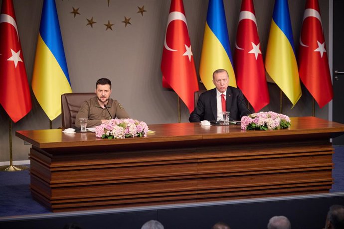Archivo - July 8, 2023, Turkey, Turkey, Turkey: President of Ukraine, Volodymyr Zelensky meets with President of Turkey Recep Tayyip Erdogan in Istanbul, Turkey on July 7, 2023