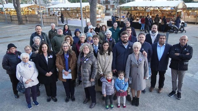 Las asociaciones Joves Majors Es Garrovers y Mestresses de Casa de Sa Cabaneta en la lectura del manifiesto por el 8M
