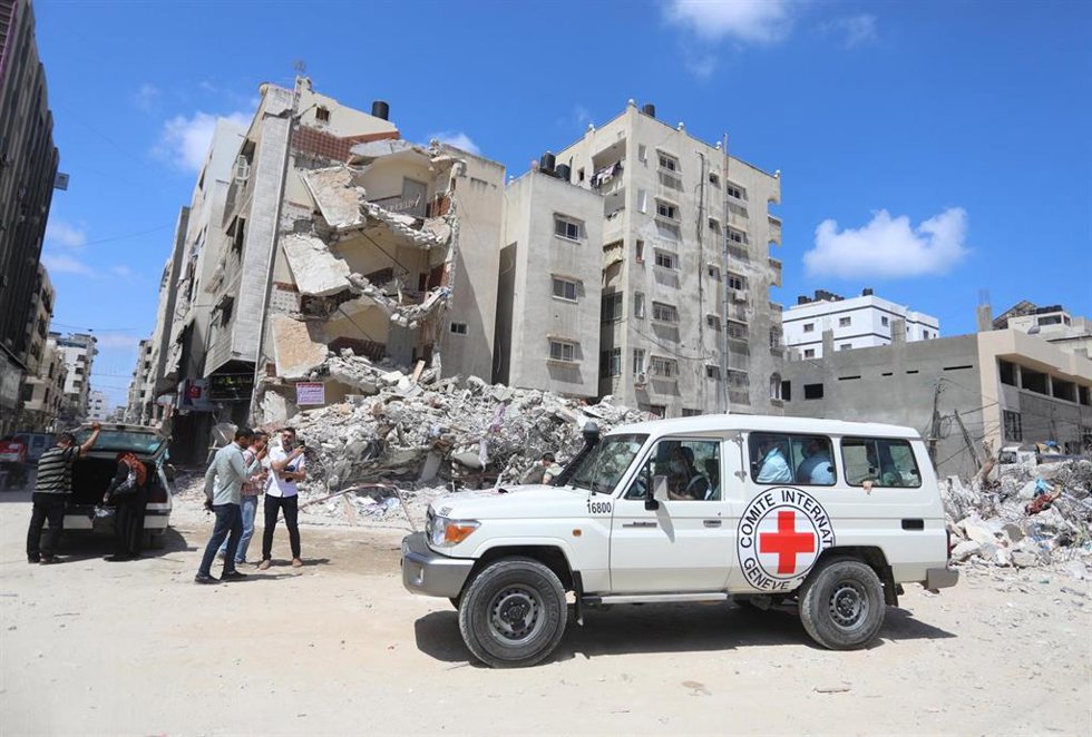 Archivo - Imagen de archivo de un vehículo del CICR en Gaza 