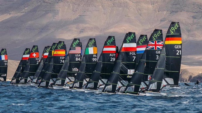 Salida de una de las pruebas de Mundial 49er Lanzarote