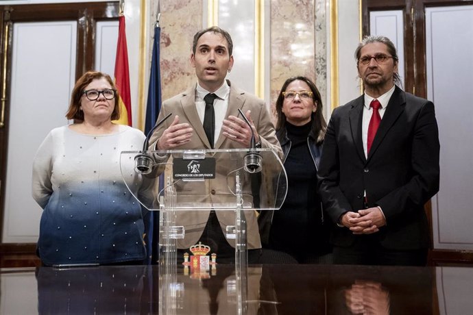 Varios diputados de Sumar, comparecen para realizar una declaración institucional por el díadeAndalucía, mañana 28 de febrero, tras una sesión plenaria, en el Congreso de los Diputados, a 27 de febrero de 2024. (Foto de archivo).