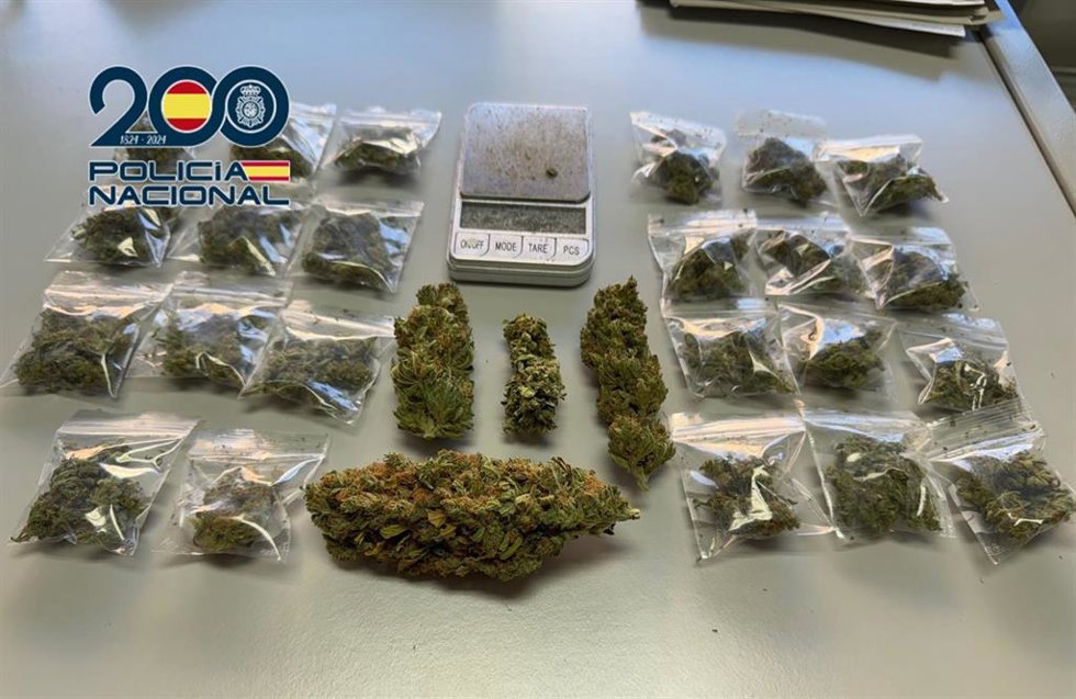 Cuatro detenidos tras desmantelar dos puntos de venta de droga al menudeo en Torrent