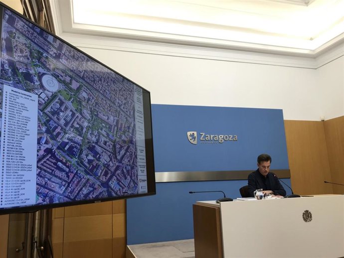 Archivo - El consejero municipal de Urbanismo del Ayuntamiento de Zaragoza, Víctor Serrano.