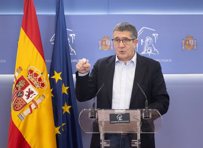 El portaveu del PSOE al Congrés, Patxi López, intervé durant una roda de premsa al Congrés dels Diputats