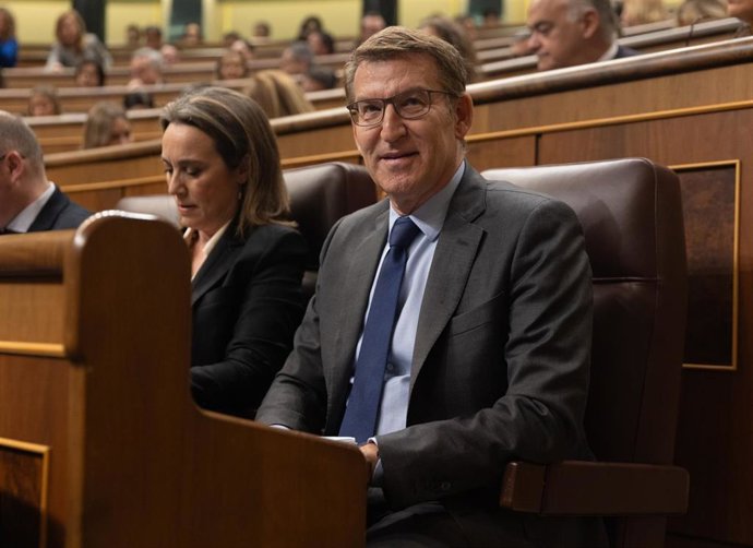 La secretaria general del PP, Cuca Gamarra y el líder del PP, Alberto Núñez Feijóo